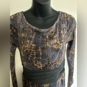 Anthropology Weston & Wear dress Gold and Grey Long Sleeve Top, Size S